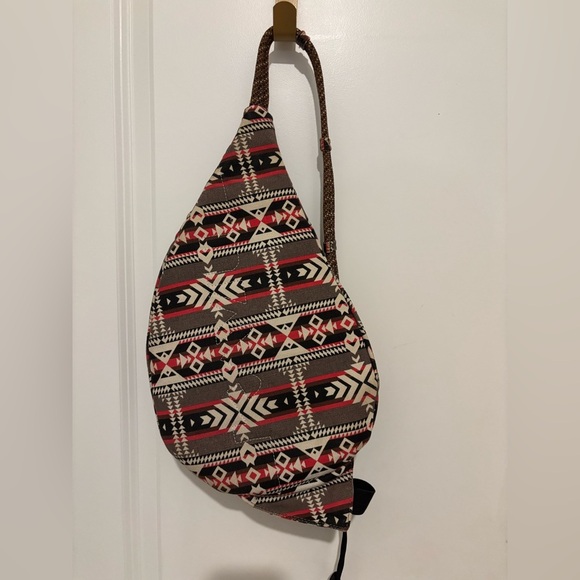 Kavu | Tribal Print Sling Bag with Adjustable Strap - Picture 3 of 5